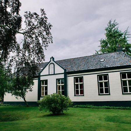 Pastorie Tijdverblijf Zuidhorn Exterior photo